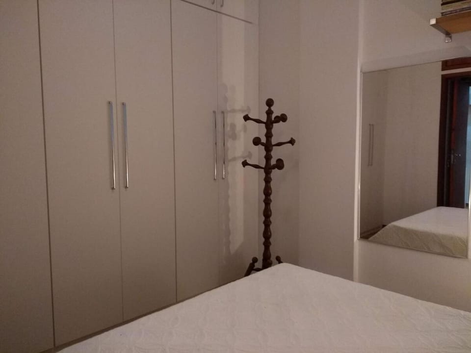 Lovely apartment - 2 blocks from the beach Apartment in Rio de Janeiro