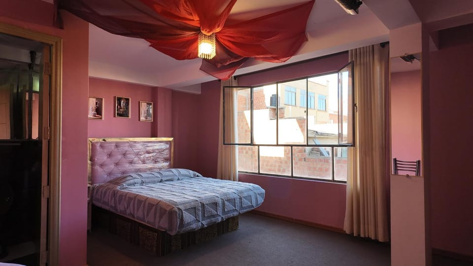 Hotel Golden - Ex Clements Hotel in La Paz