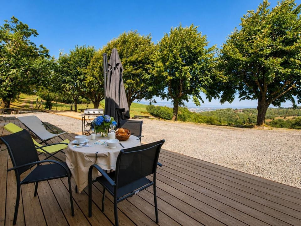 Gîte avec vue campagne - 2 pers. - FR-1-496-425 House in Auvergne-Rhône-Alpes