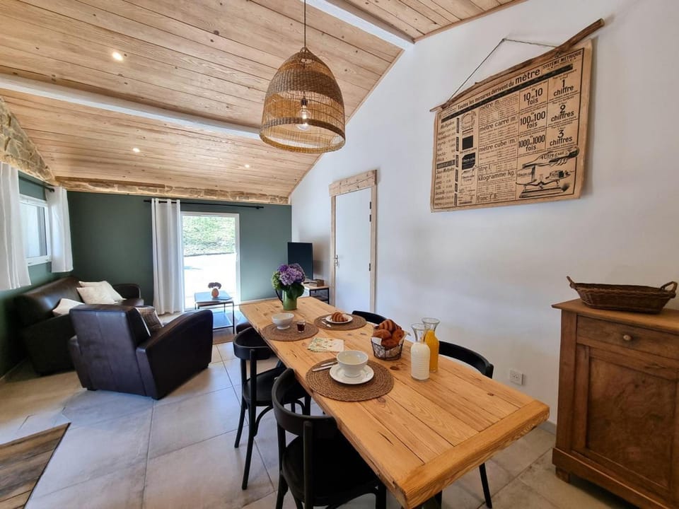 Gîte climatisé paisible - 3 pers. - FR-1-496-421 House in Auvergne-Rhône-Alpes