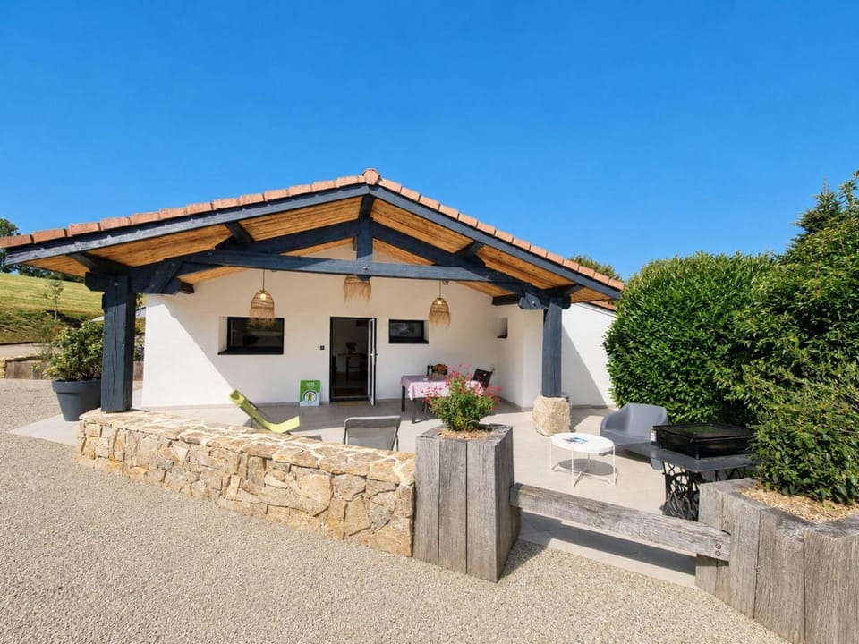 Gîte climatisé paisible - 3 pers. - FR-1-496-421 House in Auvergne-Rhône-Alpes