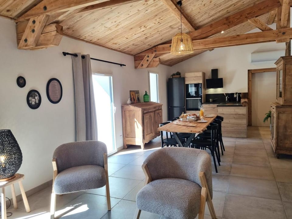 Maison climatisée, 4 pers. près de Saint-Étienne - FR-1-496-424 House in Auvergne-Rhône-Alpes