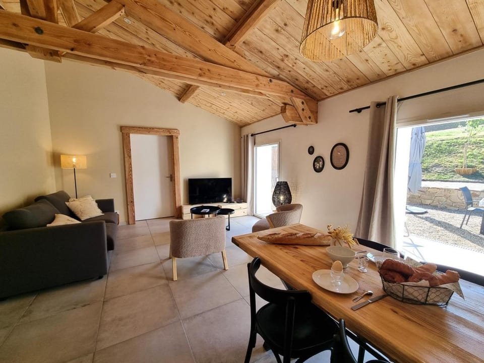 Maison climatisée, 4 pers. près de Saint-Étienne - FR-1-496-424 House in Auvergne-Rhône-Alpes