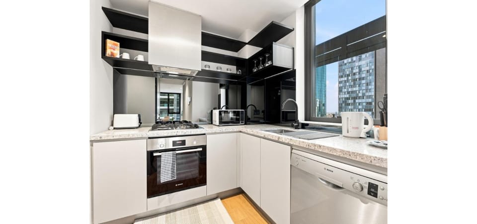 Luxury CBD Stay 2BR with Pool, Sauna, Theatre, Gym & Library Apartment in Melbourne