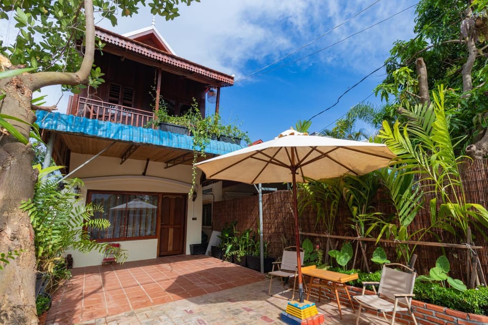 Property building, Patio, Spring, Garden, View (from property/room), Balcony/Terrace, Garden view