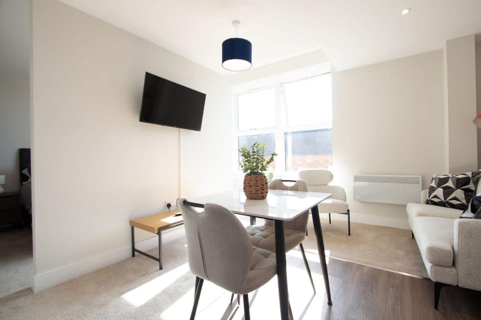 TV and multimedia, Living room, Dining area