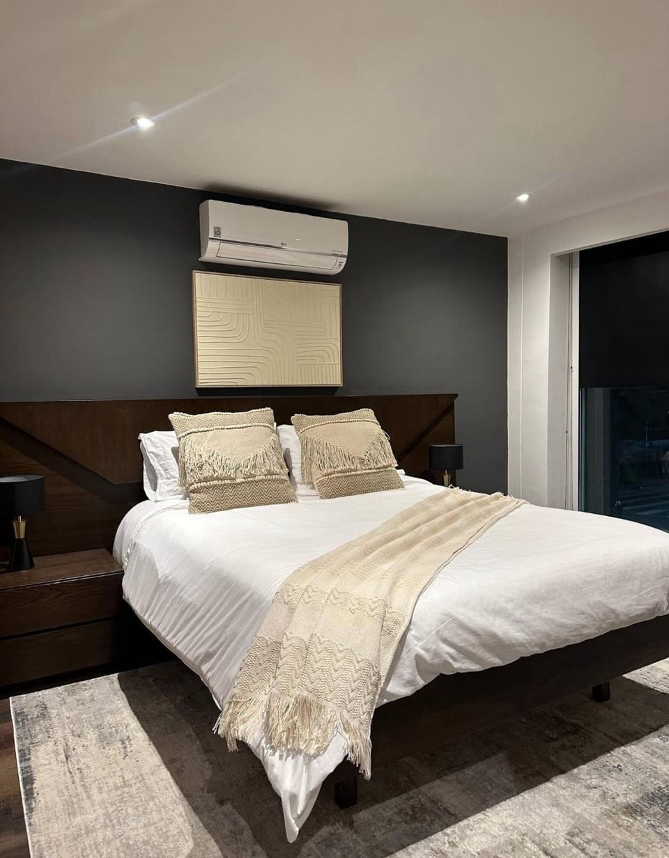 Apartamento moderno en Poblado Apartment in Medellin