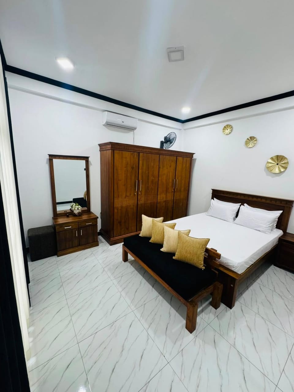 Grand White House Kandy Halloluwa Bed and Breakfast in Kandy