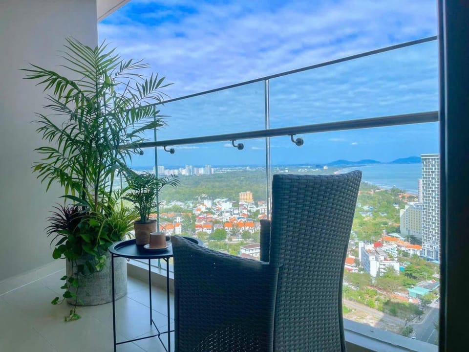 Day, View (from property/room), Balcony/Terrace, Seating area, City view