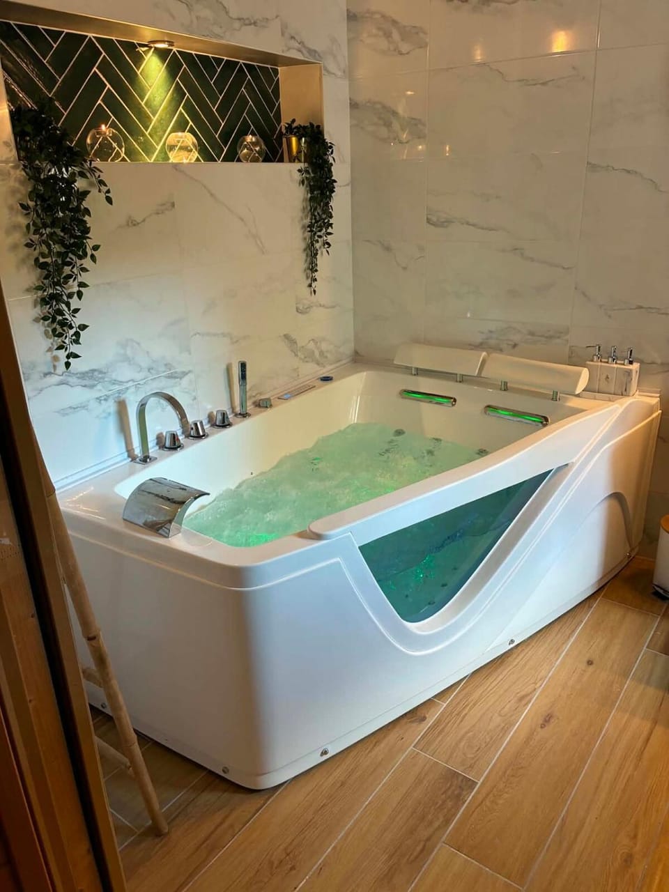 Hot Tub, Bathroom, Bath