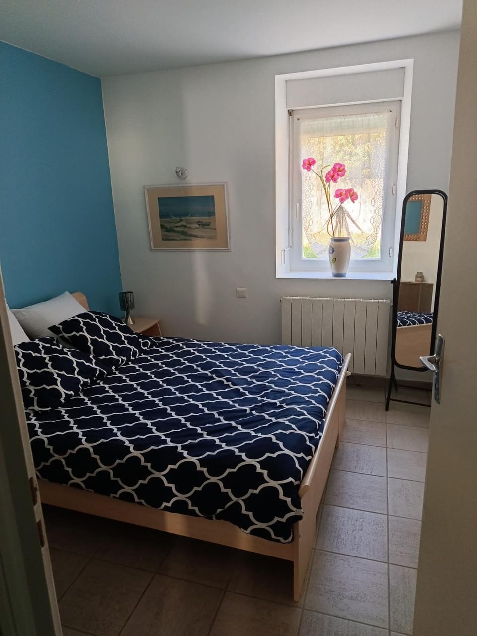 Chambre bleu Vacation rental in Grignan