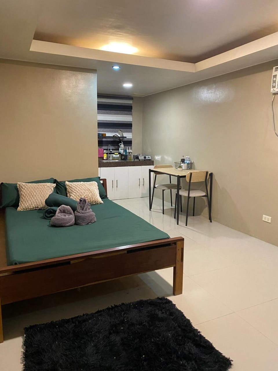 Bed, Photo of the whole room