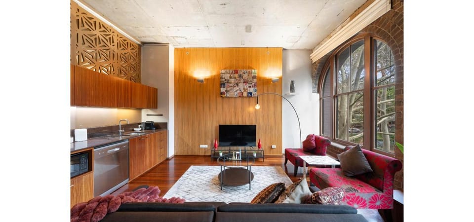 NYC Loft Vibes with walk to Darling Harbour & Free Parking Apartment in Sydney