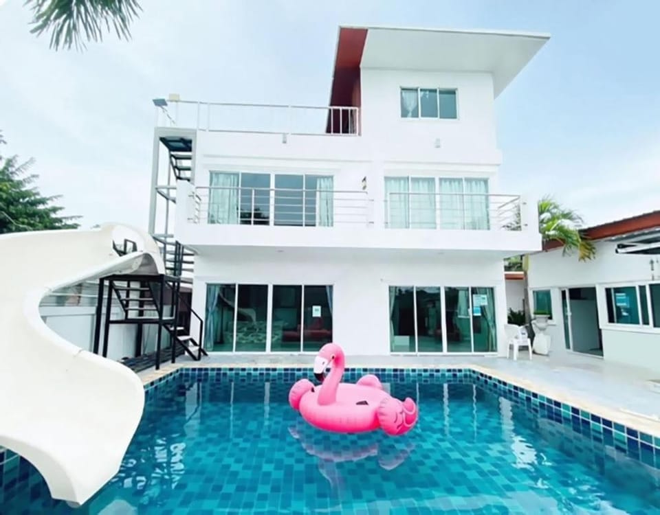 The S Pool Villa Apartment in Phe