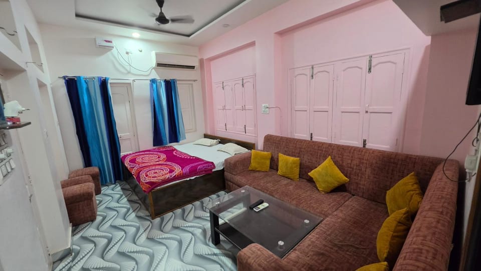 GD Home Stay Vacation rental in Varanasi