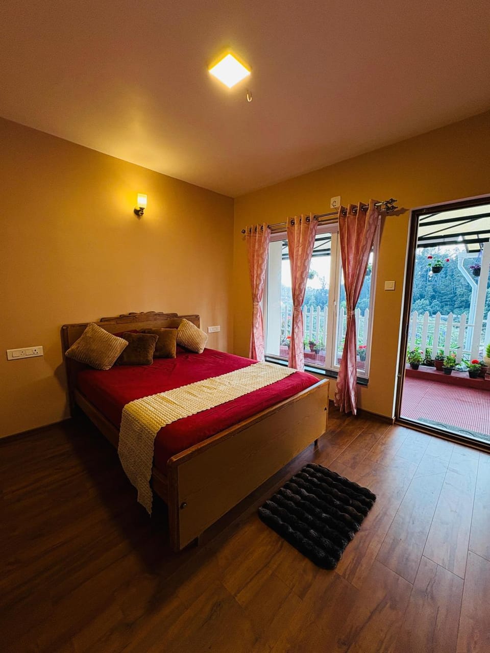 Bed, Photo of the whole room, Bedroom