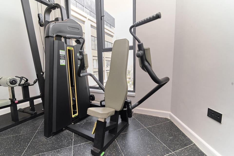 Altura Upper Hill Stylish Retreat 6 - Rooftop Pool, Gym & Skyline Views Apartment in Nairobi County