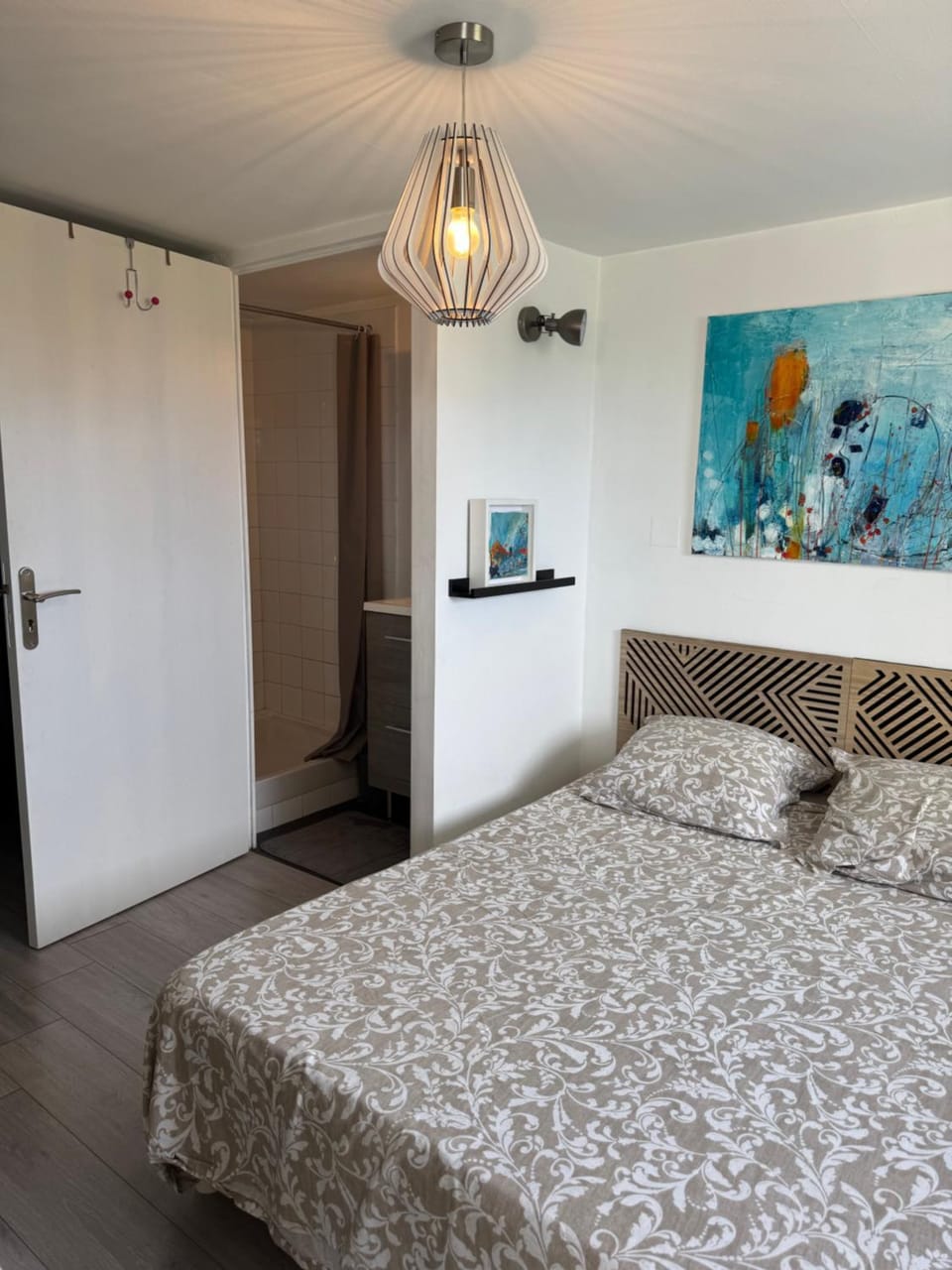 Independent studio With a pool Bed and Breakfast in Provence-Alpes-Côte d'Azur