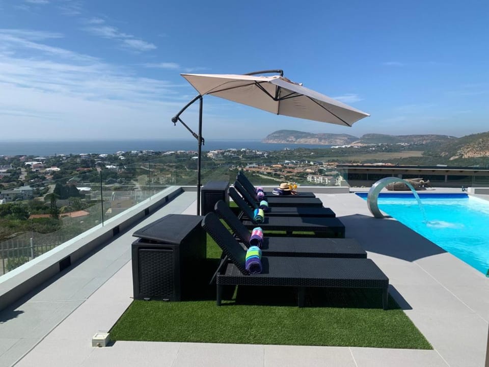 Balcony/Terrace, Pool view, Sea view, Swimming pool, sunbed