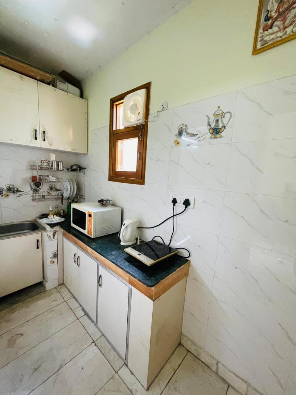 Hemant's sukoon Apartment in New Delhi