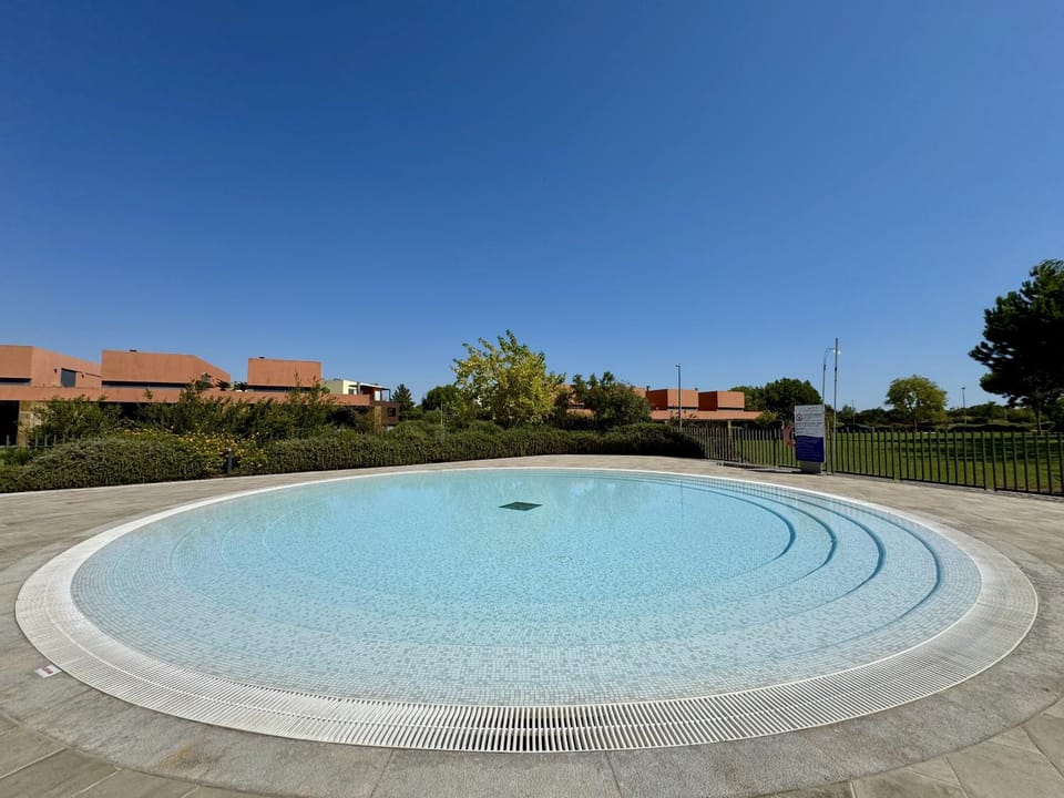 Pool view, Swimming pool