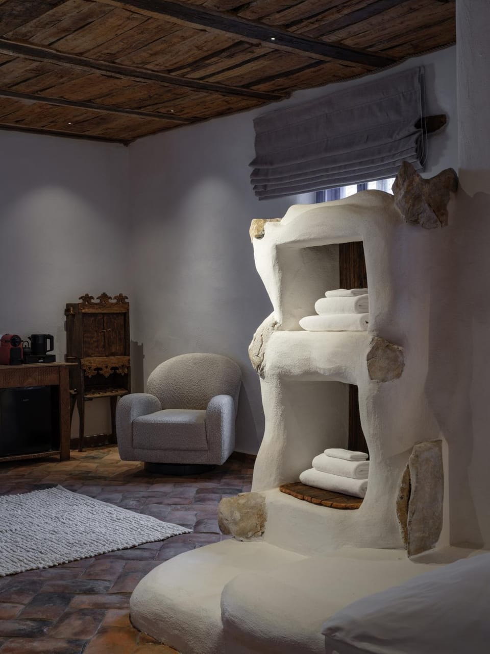 Seating area, Bedroom