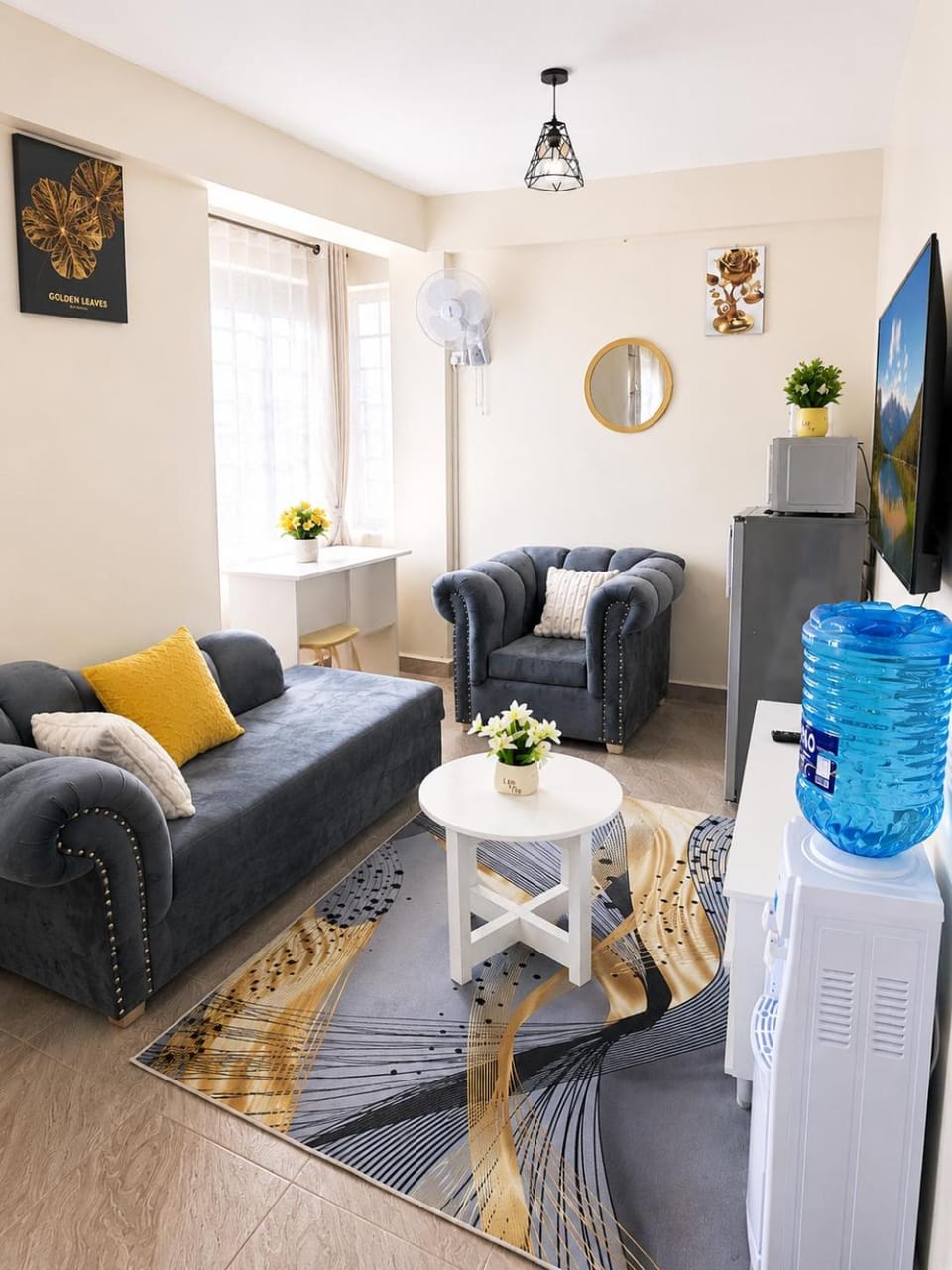TV and multimedia, Living room, Seating area, Dining area