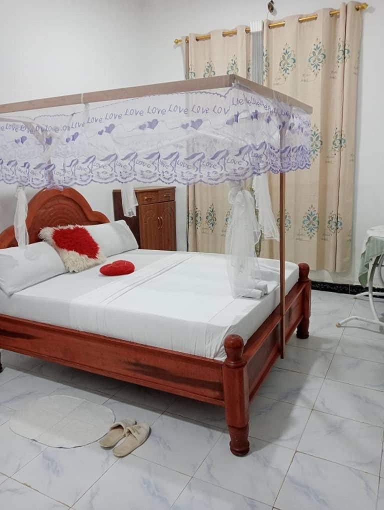 La-Casa Homestay & Backpackers Vacation rental in Unguja North Region