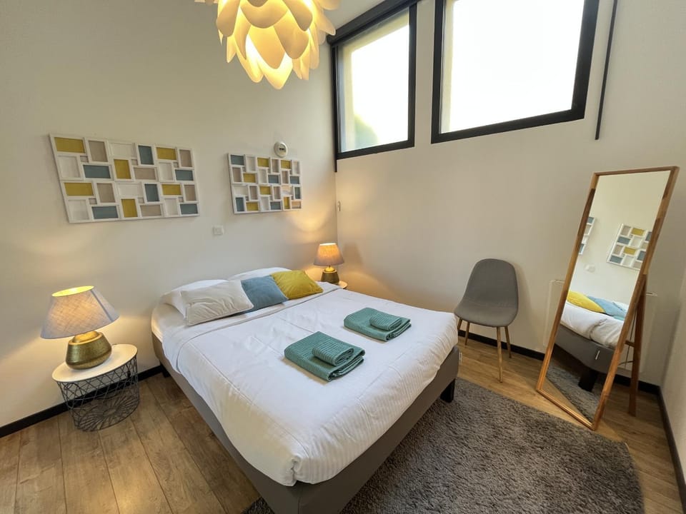 Bed, Bedroom