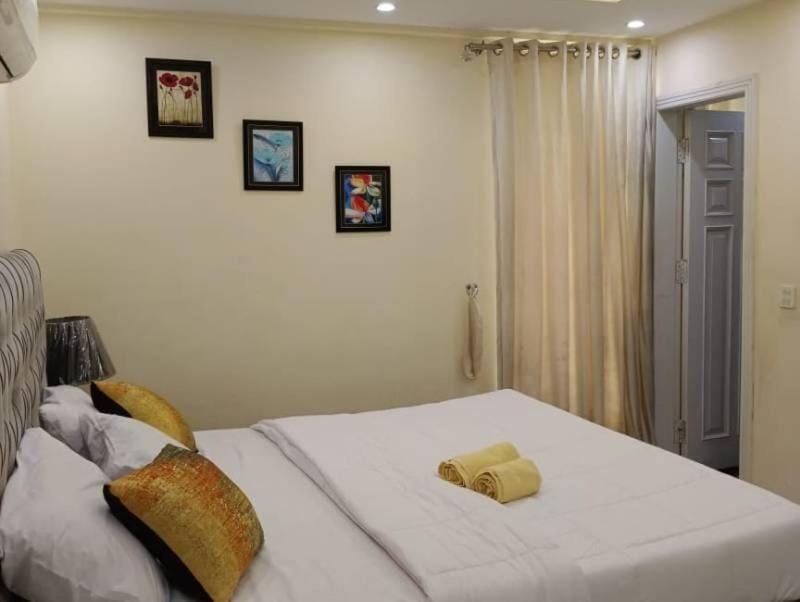 Rizco Heights Bahria Town, Plot 29, Dd Block Sector D Bahria Town, Lahore Apartment in Lahore
