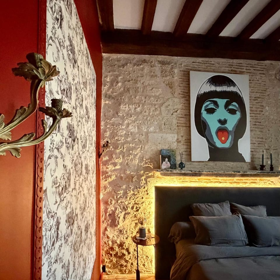 Bed, Decorative detail, Bedroom