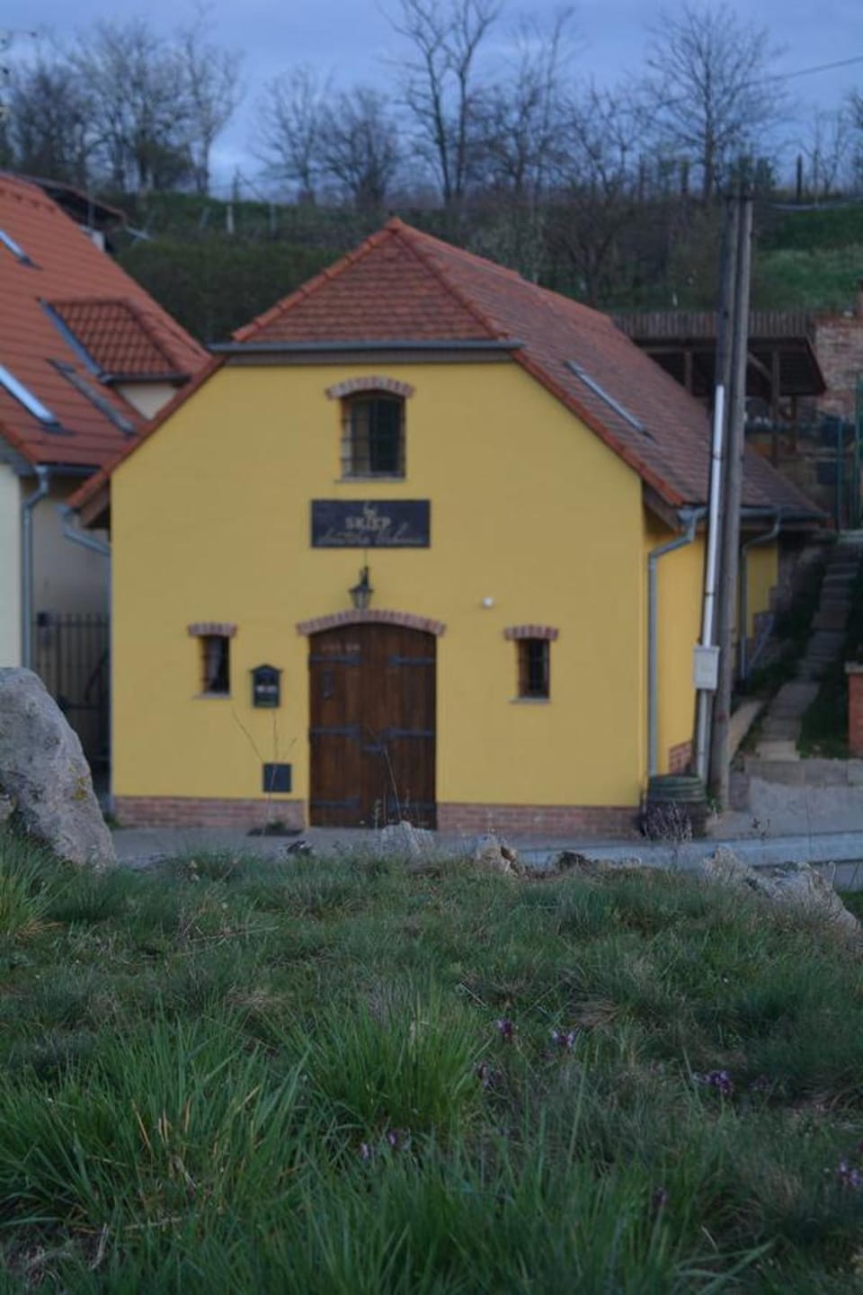 Facade/entrance