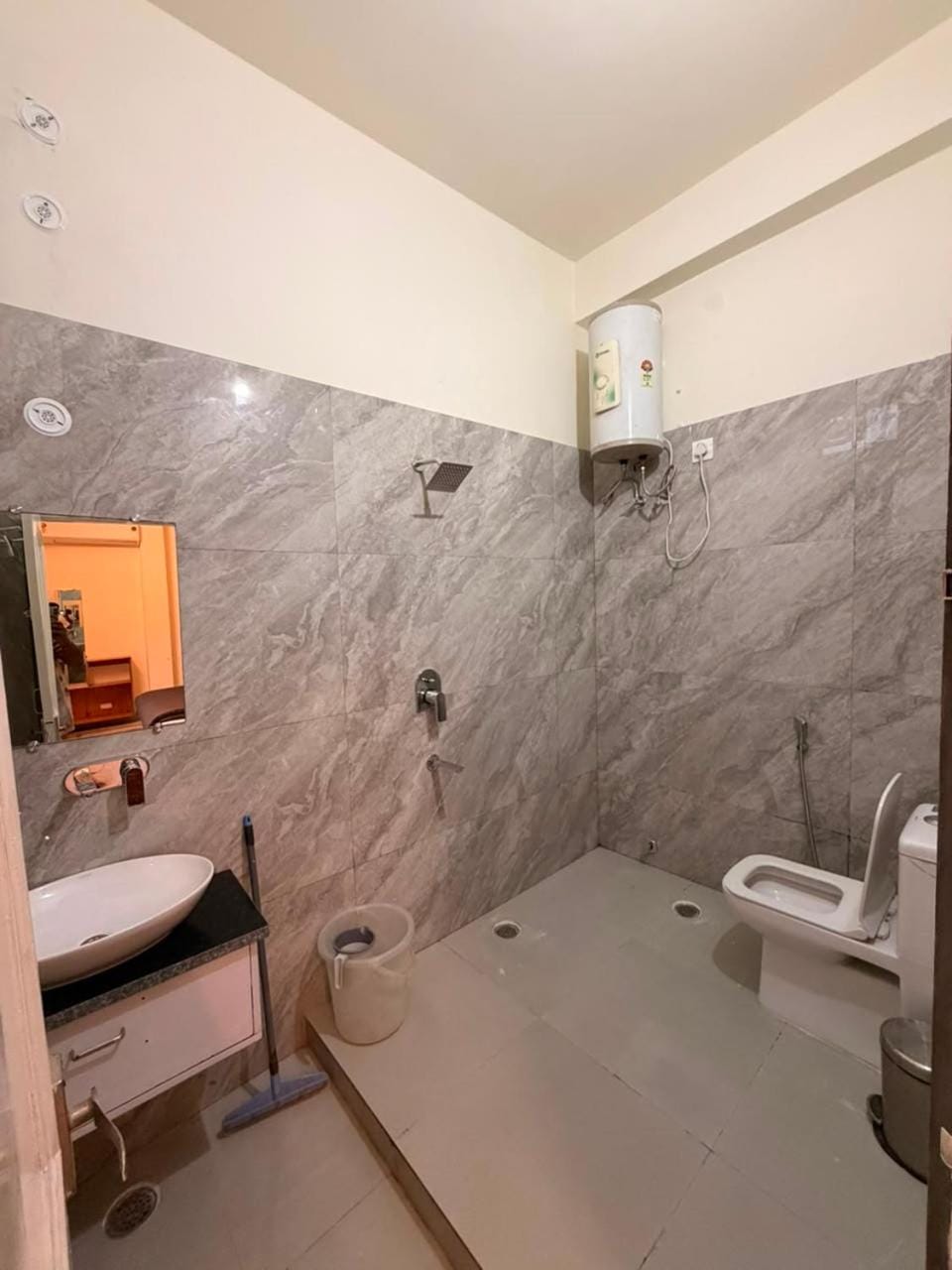 Toilet, Bathroom