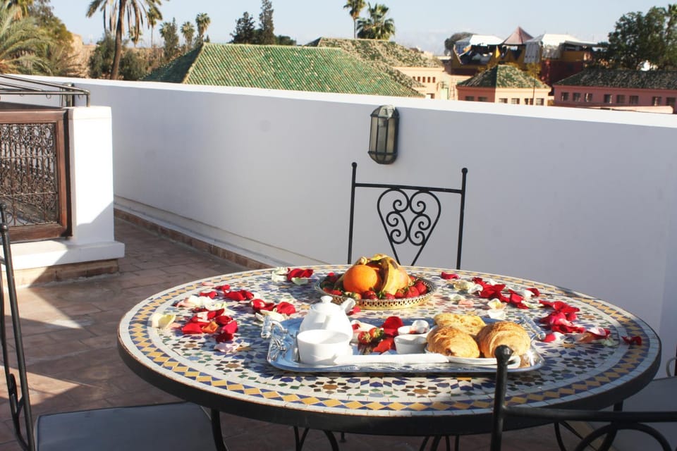 Patio, Restaurant/places to eat, View (from property/room), Balcony/Terrace, Dining area, Food