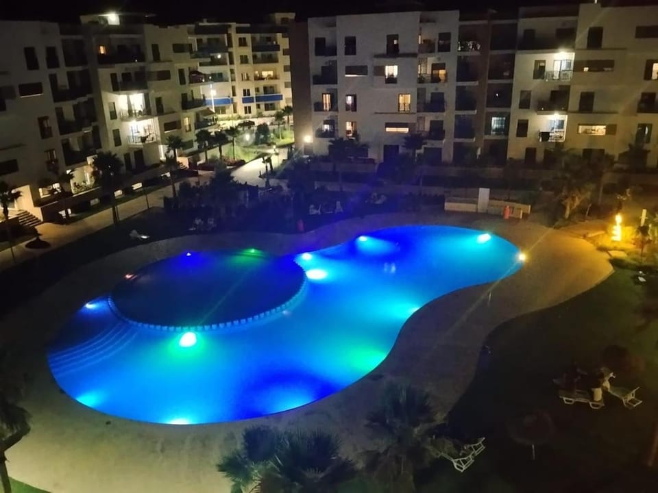 Résidence avec 3 piscines - Plage à 200m - Parking Apartment in Tangier-Tétouan-Al Hoceima