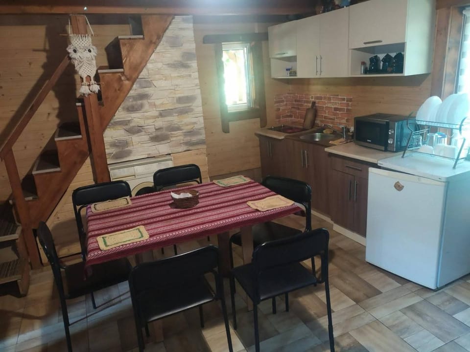 У Василя на Тростяні House in Lviv Oblast