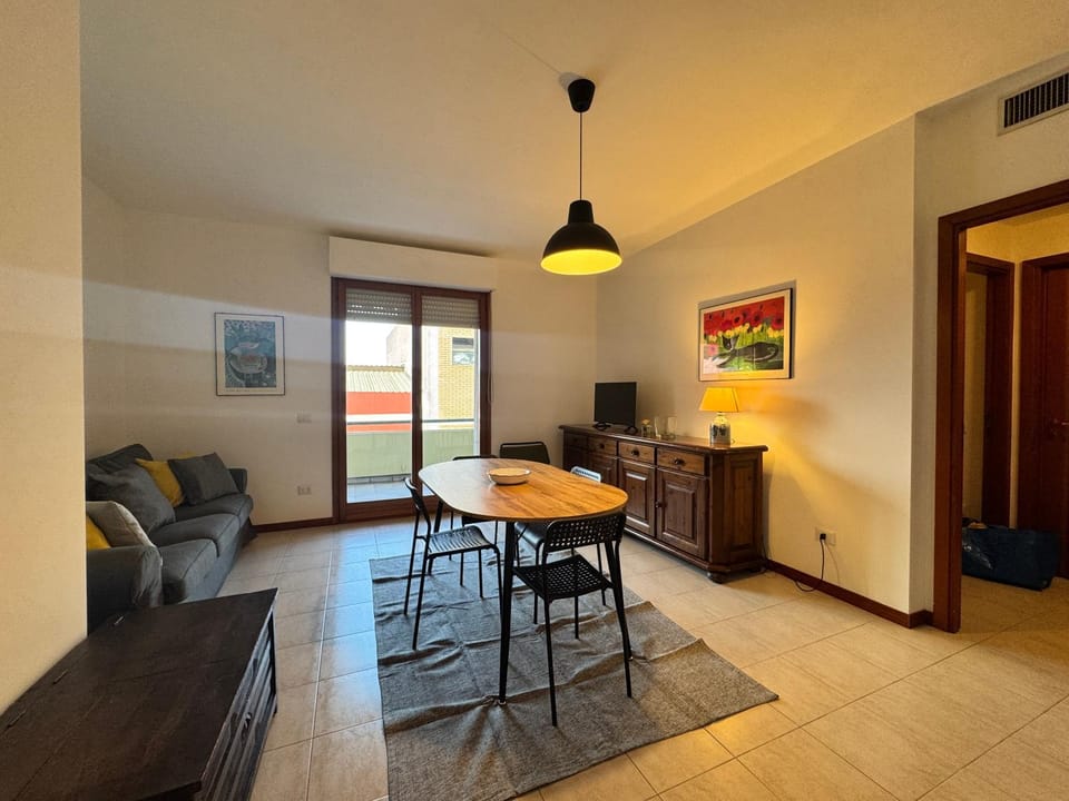 Communal lounge/ TV room, Dining area