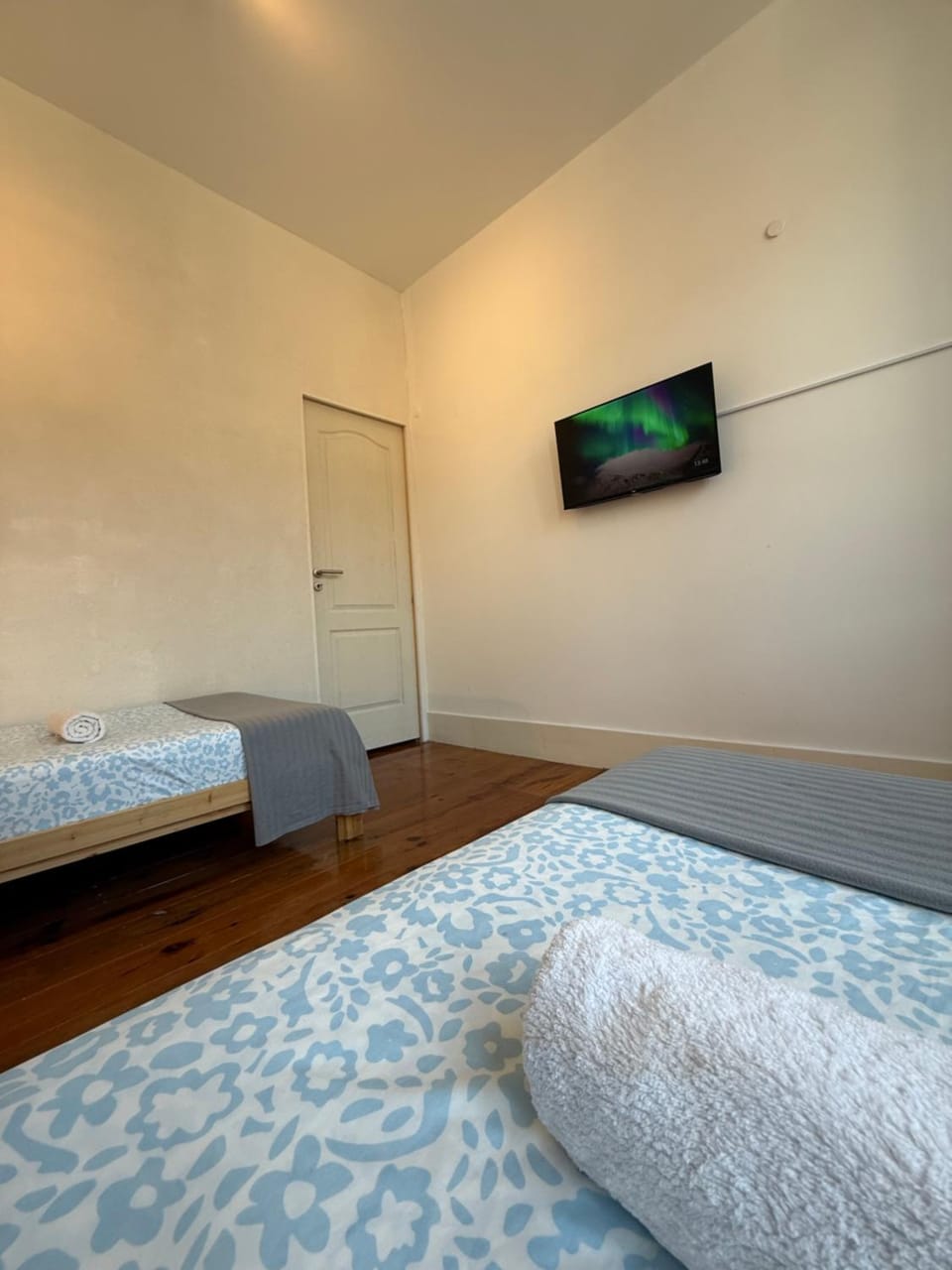 Gigi's Rooms TV Kitchen Bathroom City Center Vacation rental in Lisbon