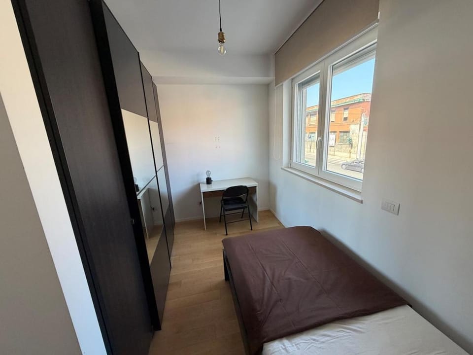 Capruzzi Apt - in the center opposite the station Apartment in Bari