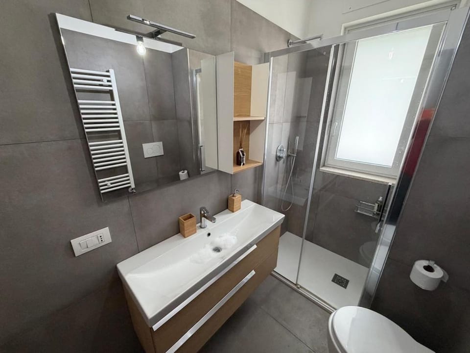 Capruzzi Apt - in the center opposite the station Apartment in Bari
