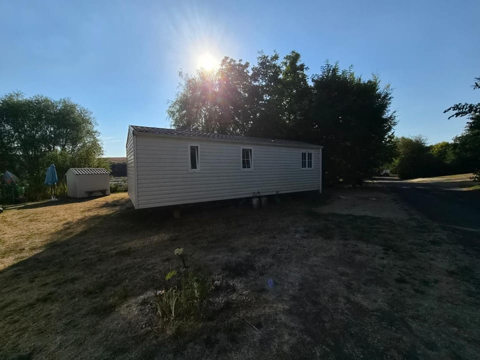 L'œil du Lac Campground/ 
RV Resort in Grand Est