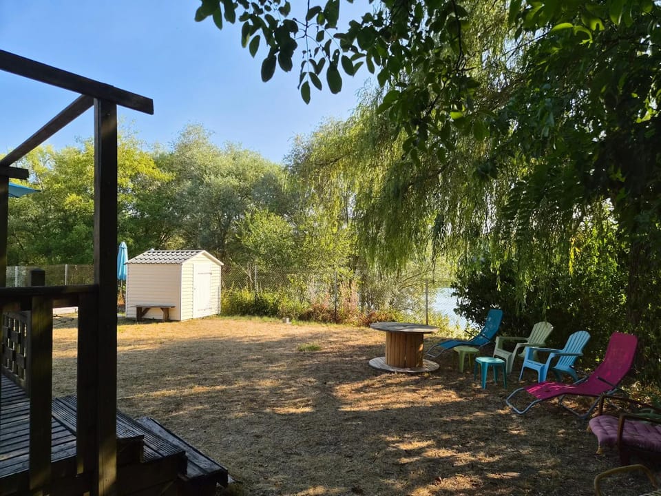 L'œil du Lac Campground/ 
RV Resort in Grand Est