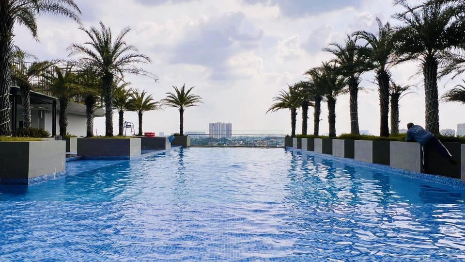 Day, Swimming pool, sunbed