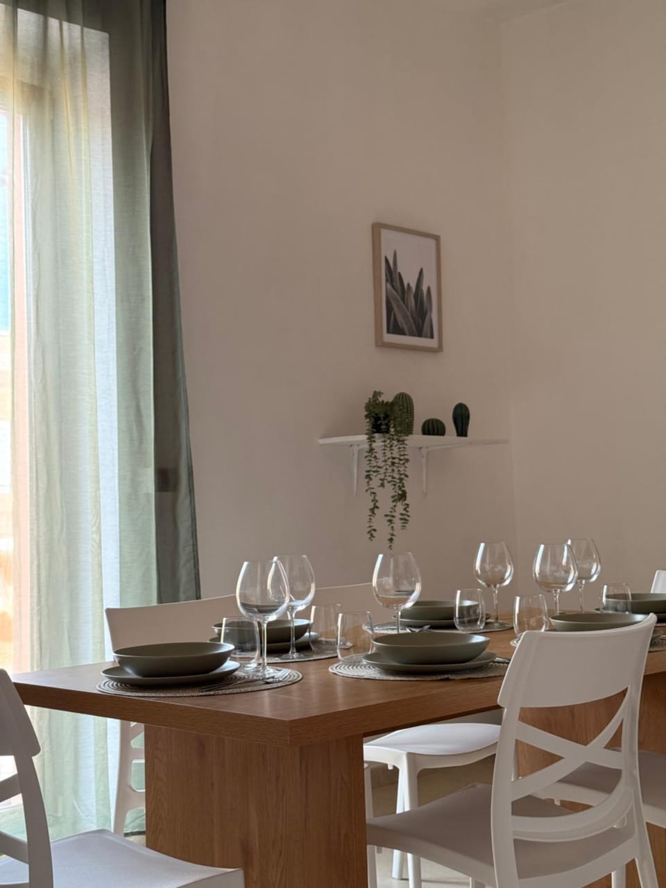 Dining area, kitchen