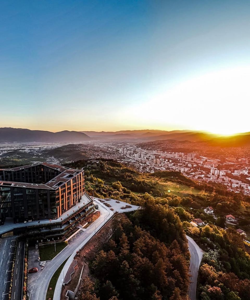 Nearby landmark, Neighbourhood, Natural landscape, Bird's eye view, City view, Mountain view, Sunset