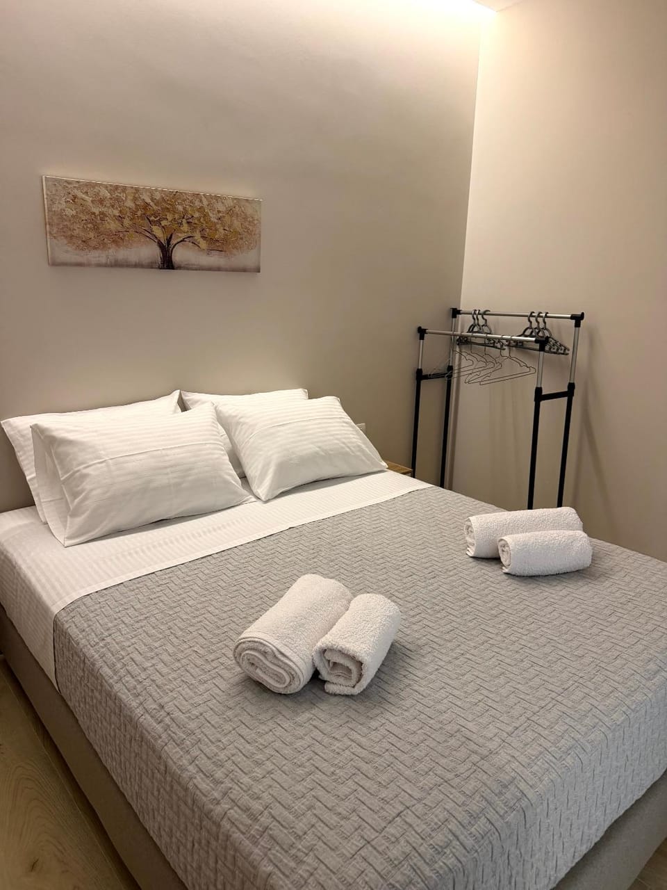 Bedroom, air conditioner
