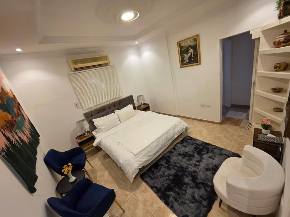 Bed, Photo of the whole room, Bedroom, air conditioner