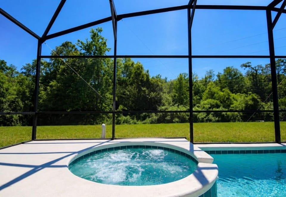 6BR Family Villa With Heated Pool Near Disney & Universal Villa in Poinciana