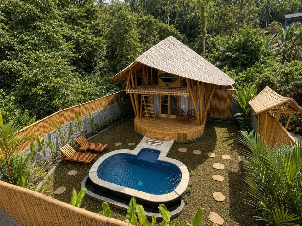 Property building, Day, Natural landscape, Garden, Garden view, Pool view, Swimming pool, Swimming pool, sunbed