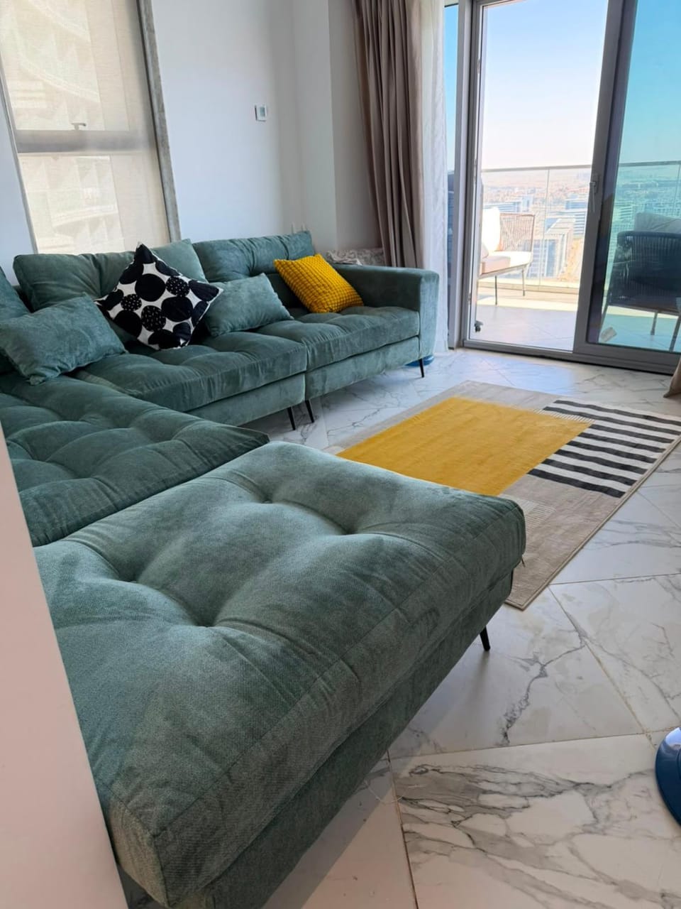 Living room, Photo of the whole room, Seating area